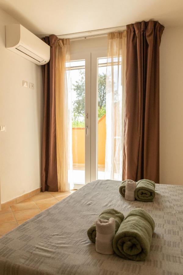 Maris & Bedrooms * Alghero