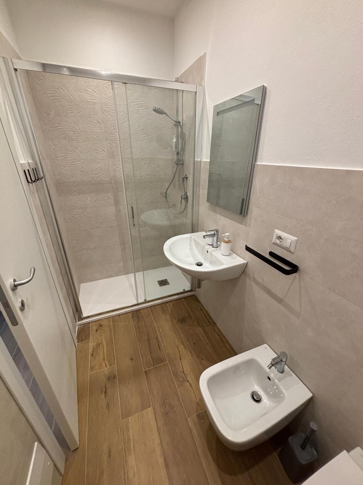 Apartment Maris & Bedrooms