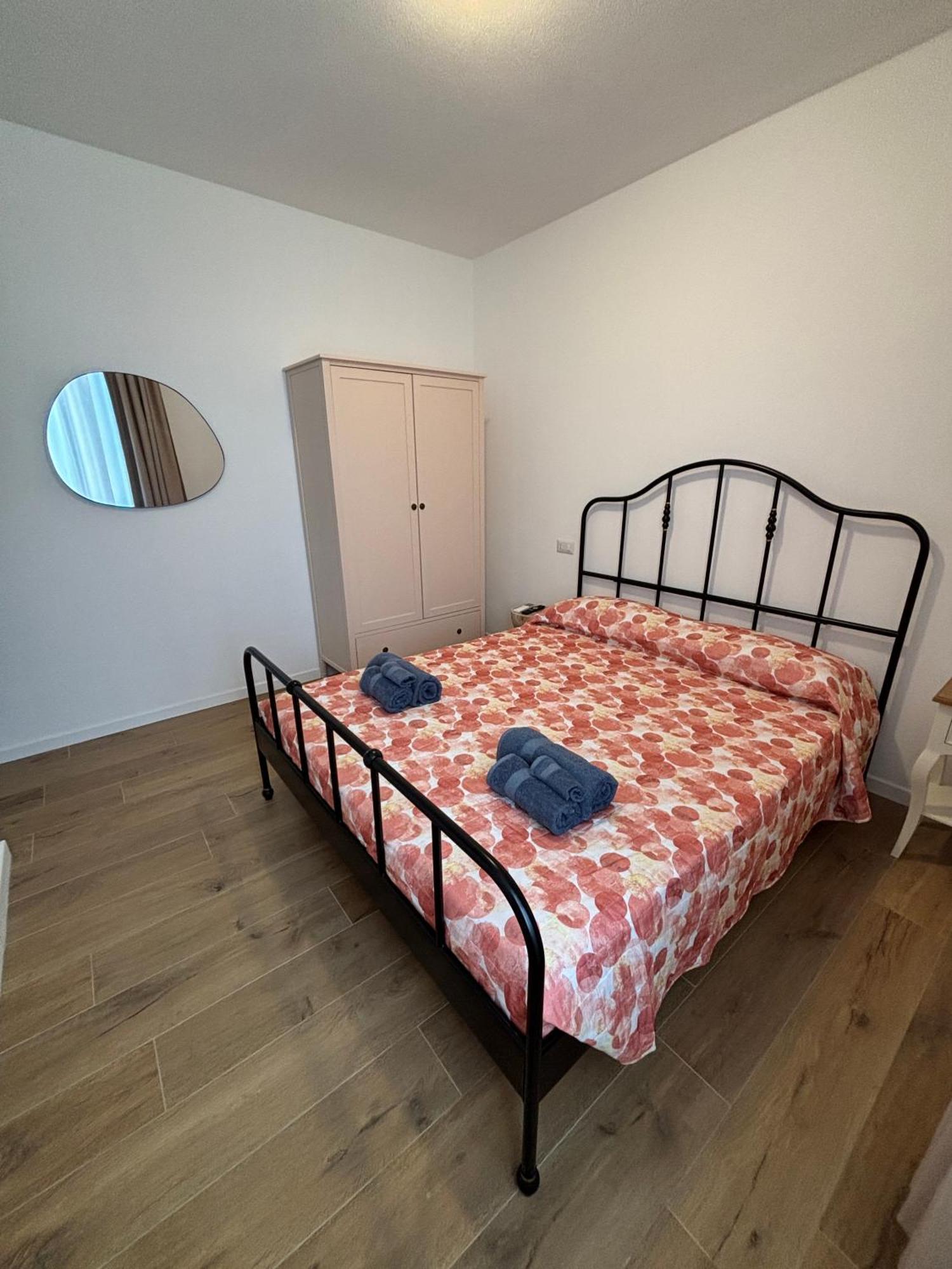 Maris & Bedrooms Apartment